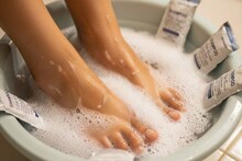 Pedicure at Home: পার্লারে পেডিকিয়োর করে টাকা নষ্ট আর নয়! ১ টাকার শ্যাম্পুতেই পায়ের পাতার ট্যান উধাও! পা হবে আয়নার মতো ঝকঝকে তকতকে