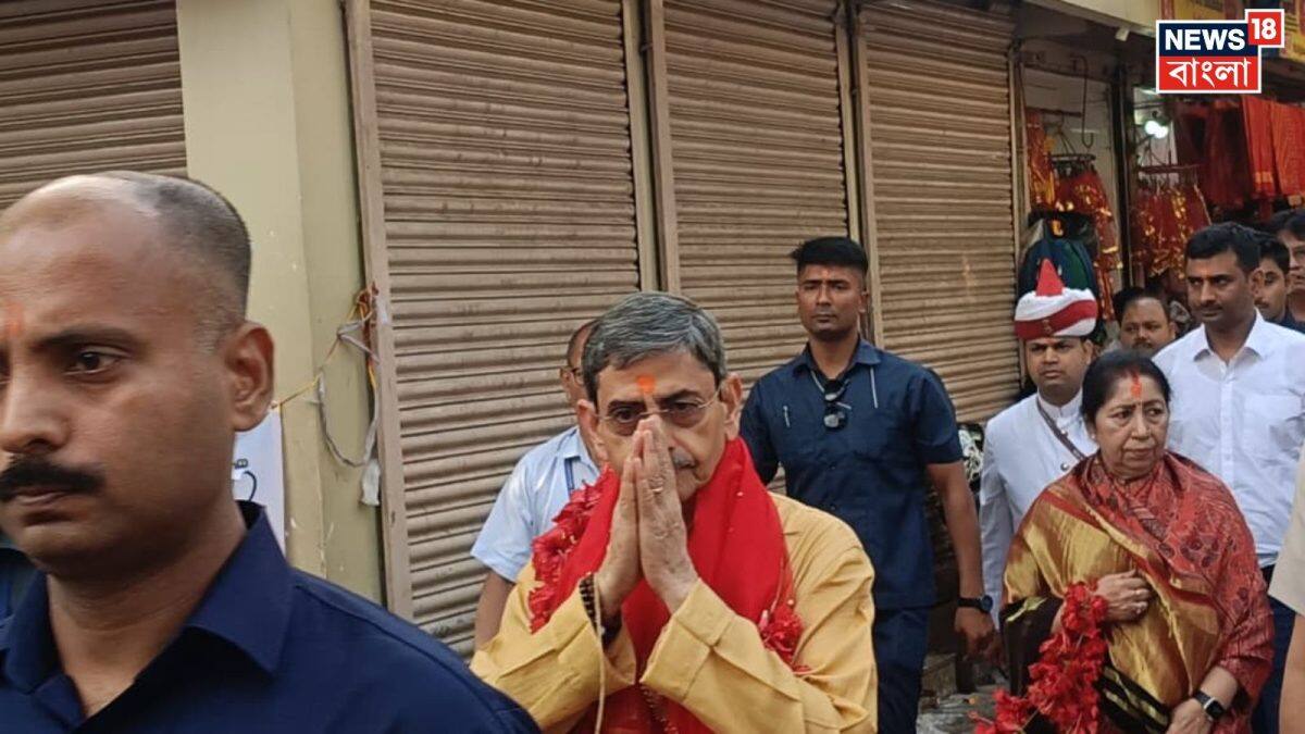 R N Ravi: নববর্ষের সকালে কালীঘাটে সস্ত্রীক রাজ্যপাল, পয়লা বৈশাখে খাঁটি ...