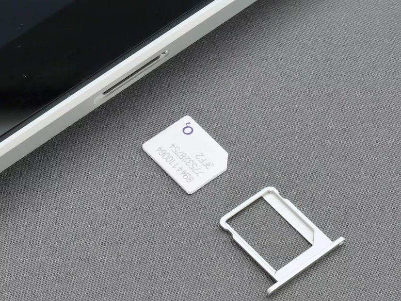 আগে ও এখনকার নিয়মে বড় পরিবর্তন:
২০১৬ সালে রিলায়েন্স জিও আসার পর টেলিকম সেক্টরে বড় পরিবর্তন দেখা গেছে। আগে ব্যবহারকারীরা রিচার্জ ছাড়াই সিম সক্রিয় রাখতে পারতেন, কিন্তু এখন ইনকামিং কলের জন্যও বৈধ রিচার্জ করা জরুরি হয়ে গেছে। আগে ও এখনকার নিয়মে বড় পরিবর্তন:
২০১৬ সালে রিলায়েন্স জিও আসার পর টেলিকম সেক্টরে বড় পরিবর্তন দেখা গেছে। আগে ব্যবহারকারীরা রিচার্জ ছাড়াই সিম সক্রিয় রাখতে পারতেন, কিন্তু এখন ইনকামিং কলের জন্যও বৈধ রিচার্জ করা জরুরি হয়ে গেছে।