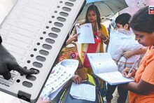 SIR: 'নতুন কাগজ কোথায়?' ভয়ানক দুশ্চিন্তায় বাদ পড়া ভোটাররা, জেলায় জেলায় নাম তুলতেই লম্বা লাইন