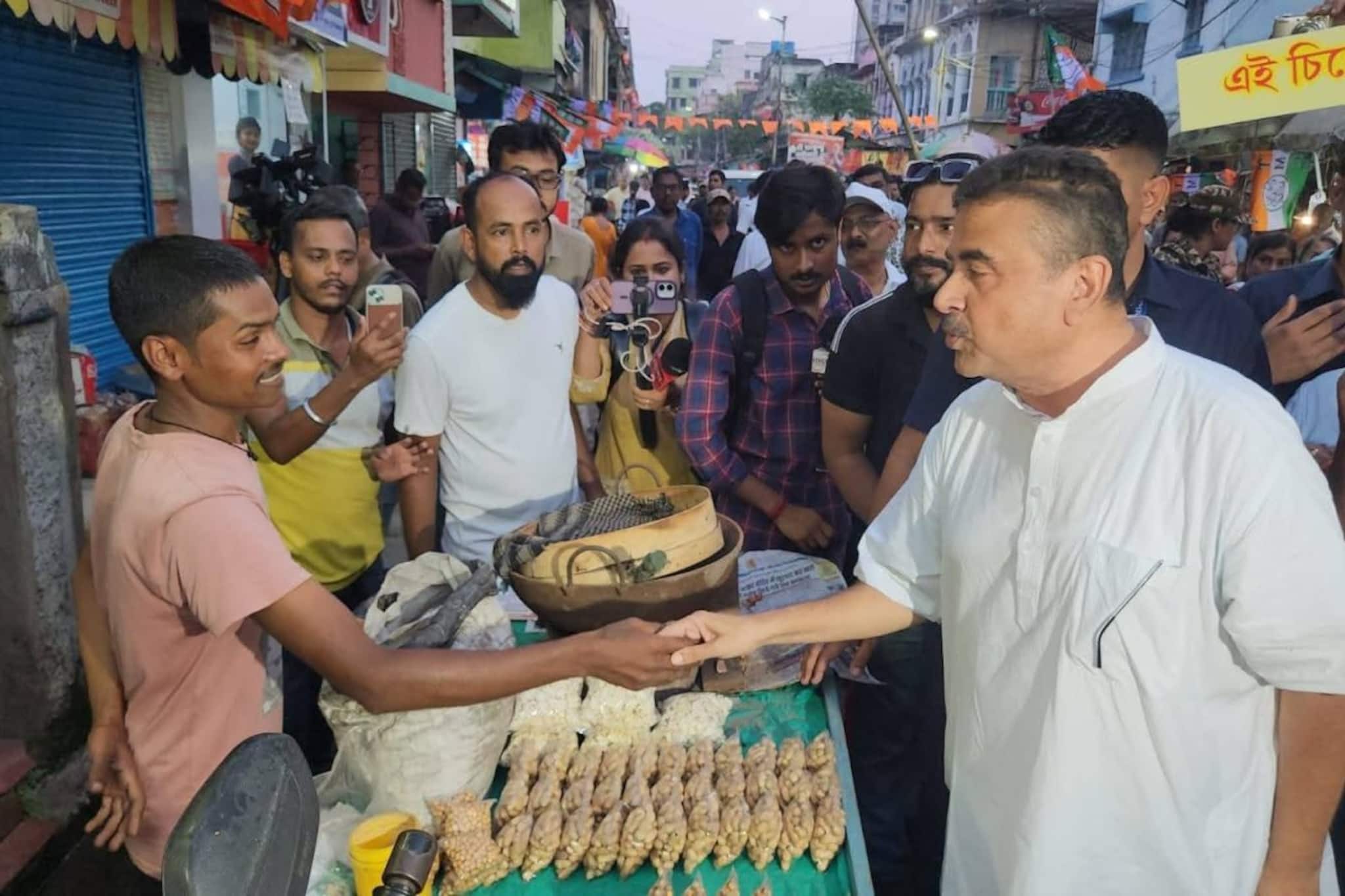 'ভবানীপুরে জিতবে যে, মুখ্যমন্ত্রী হবে সে!' শুভেন্দুর প্রচারের আগে মমতার কেন্দ্রে স্লোগান বিজেপি-র