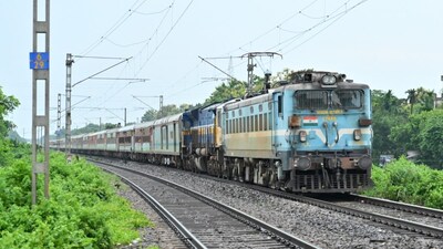 भारतीय रेलवे ने विशेष ट्रेनों से पूर्वोत्तर कनेक्टिविटी को मजबूत किया.