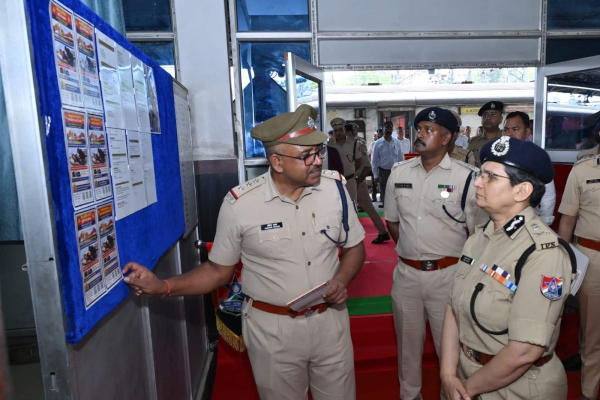 উত্তর-পূর্ব সীমান্ত রেলে নিরাপত্তা জোরদারে দুই দিনের পরিদর্শনে আরপিএফ ডিজি সোনালী মিশ্র
