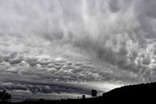 Massive Kalbaisakhi Alert: ধেয়ে আসছে চরম দুর্যোগ, বাজে আকাশ হবে ফালাফালা, ৫০ কিমি গতিতে ঝোড়ো হাওয়া-সঙ্গী বৃষ্টি, তোলপাড় কলকাতা সহ জেলার পর জেলা