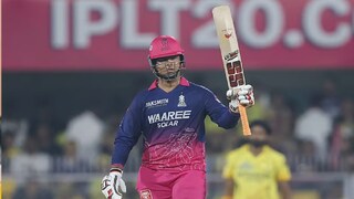 বৈভবের তাণ্ডব।