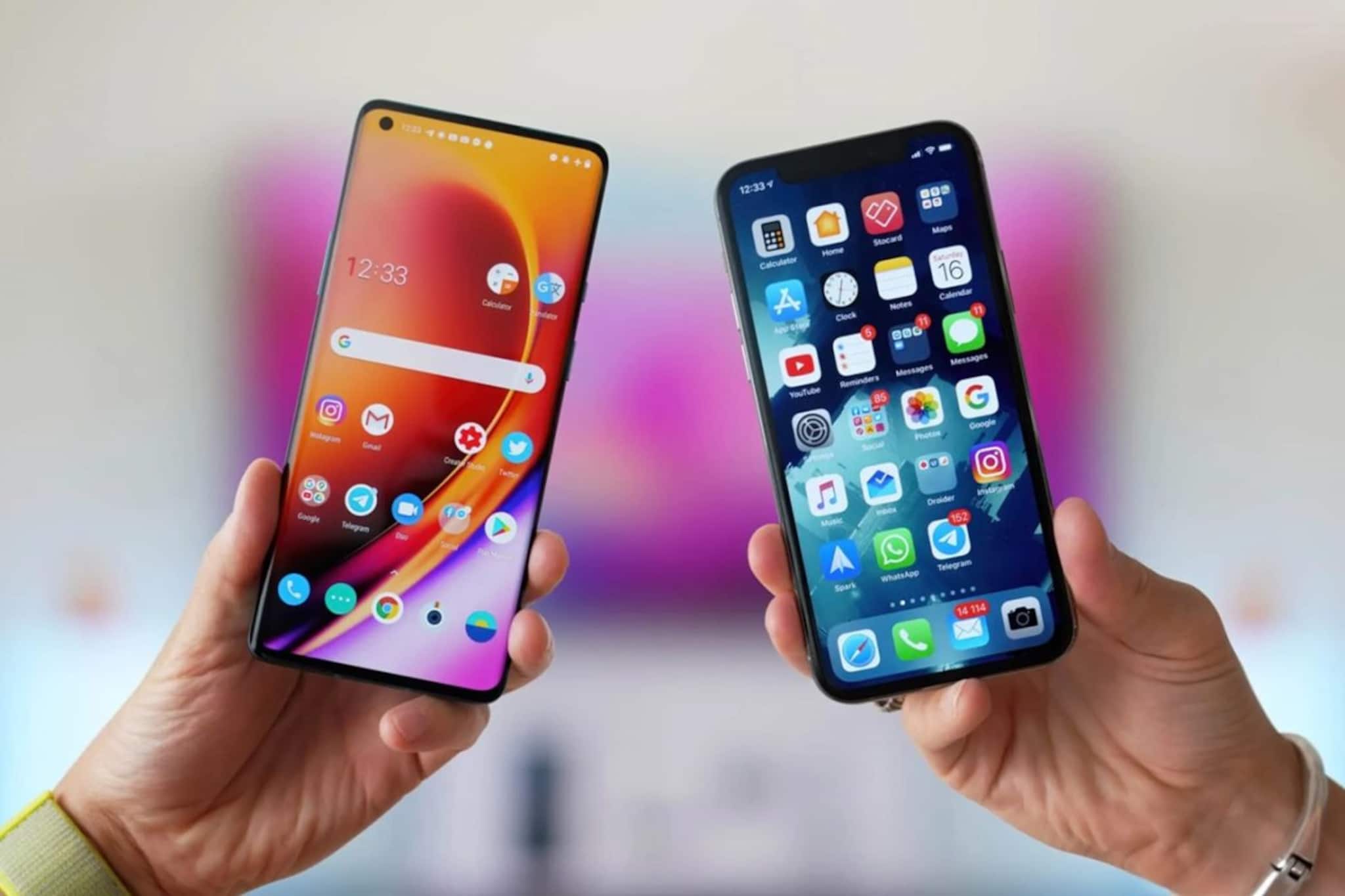 প্রিমিয়াম ফোন কেনার আগে বড় সিদ্ধান্ত—কার রিসেল ভ্যালু বেশি, জেনে নিন কোনটা ‘স্মার্ট’ ইনভেস্টমেন্ট? 