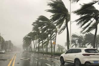 কাঁপিয়ে আসছে কালবৈশাখী ..! এখনই উঠবে তুমুল ঝড়-বৃষ্টি, প্রবল বজ্রপাত, শিলাবৃষ্টির তান্ডব ৩ জেলায়, এল আবহাওয়ার বড় খবর