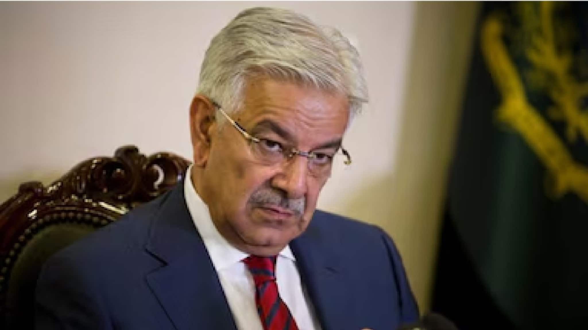 'কলকাতায় হামলা করব'! ভারতকে কড়া হুঁশিয়ারি পাকিস্তানের প্রতিরক্ষামন্ত্রীর, কী শর্ত দিলেন তিনি? 'কলকাতায় হামলা করব'! ভারতকে কড়া হুঁশিয়ারি পাকিস্তানের প্রতিরক্ষামন্ত্রীর, কী শর্ত দিলেন তিনি?