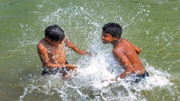 চড়চড় করে চড়ছে 'পারা'...! শুক্র-শনি দক্ষিণবঙ্গে কেমন থাকবে আবহাওয়া? কবে নামবে বৃষ্টি? 