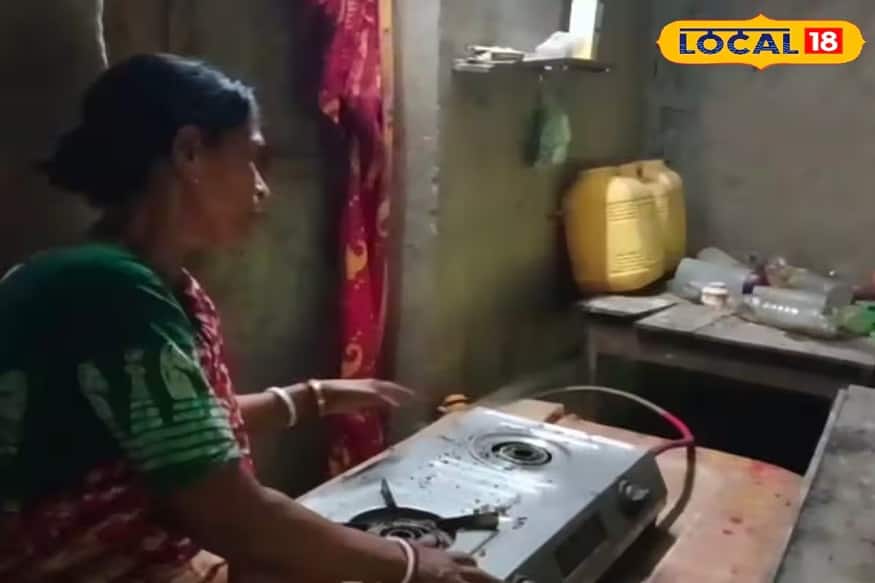 রান্নাঘরে রাখা দুটি গ্যাস ভর্তি সিলিন্ডার উধাও।