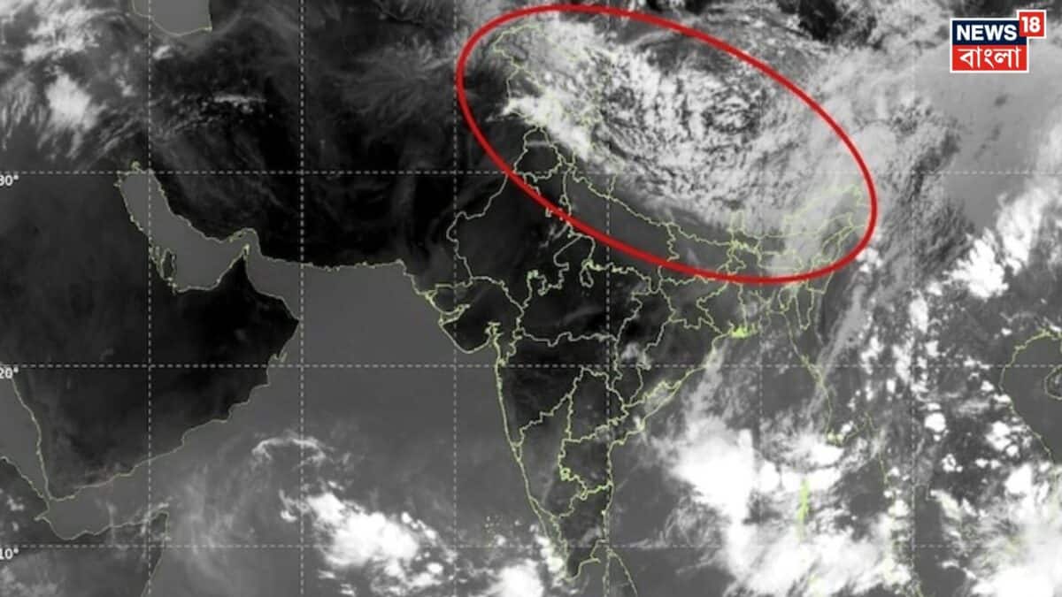 El Nino: উত্তর-মধ্য ভারতের আকাশে পুঞ্জীভূত বিরল মেঘ! ঘূর্ণিঝড়, প্রবল বৃষ্টি, বজ্রপাত, এল নিনোর দাপটে গোটা দেশে ধেয়ে আসছে দুর্যোগ El Nino: উত্তর-মধ্য ভারতের আকাশে পুঞ্জীভূত বিরল মেঘ! ঘূর্ণিঝড়, প্রবল বৃষ্টি, বজ্রপাত, এল নিনোর দাপটে গোটা দেশে ধেয়ে আসছে দুর্যোগ