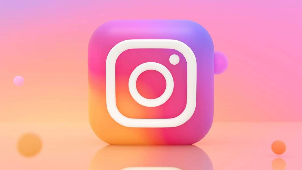 Instagram: রাতারাতি লক্ষ লক্ষ অ্যাকাউন্ট ডিলিট করল ইনস্টাগ্রাম! কোন ভুলে পড়ল কোপ? কী ভাবে এড়াবেন? Instagram: রাতারাতি লক্ষ লক্ষ অ্যাকাউন্ট ডিলিট করল ইনস্টাগ্রাম! কোন ভুলে পড়ল কোপ? কী ভাবে এড়াবেন?