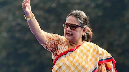কাকলির পোস্ট ঘিরে নতুন রাজনৈতিক জল্পনা কাকলির পোস্ট ঘিরে নতুন রাজনৈতিক জল্পনা