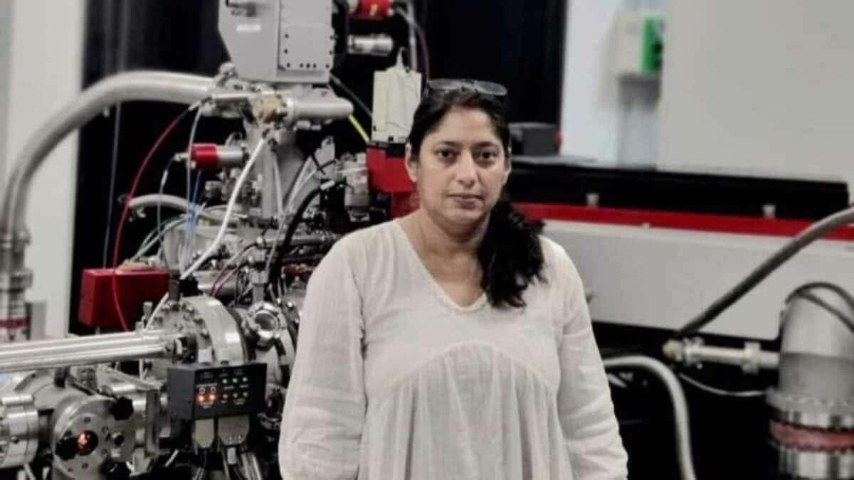 Kuljeet Kaur Marhas: ইতিহাস সৃষ্টি করলেন ভারতীয় বিজ্ঞানী কুলজিৎ কৌর মরহস! প্রথম মহিলা হিসেবে কী করলেন জানেন? বিশ্বজুড়ে হইচই Kuljeet Kaur Marhas: ইতিহাস সৃষ্টি করলেন ভারতীয় বিজ্ঞানী কুলজিৎ কৌর মরহস! প্রথম মহিলা হিসেবে কী করলেন জানেন? বিশ্বজুড়ে হইচই