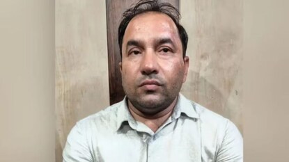 ‘ডার্লিং তোমার জন্য লিক হওয়া পেপার...’! ফোনে ছাত্রীকে কুমন্তব্য, হেনস্থার অভিযোগে ধৃত লখনউ বিশ্ববিদ্যালয়ের অধ্যাপক ‘ডার্লিং তোমার জন্য লিক হওয়া পেপার...’! ফোনে ছাত্রীকে কুমন্তব্য, হেনস্থার অভিযোগে ধৃত লখনউ বিশ্ববিদ্যালয়ের অধ্যাপক