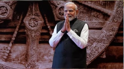প্রধানমন্ত্রী নরেন্দ্র মোদির পাঁচ-দেশের কূটনৈতিক সফর ভারতে বড় ধরনের বিনিয়োগ আকর্ষণ করেছে। প্রধানমন্ত্রী নরেন্দ্র মোদির পাঁচ-দেশের কূটনৈতিক সফর ভারতে বড় ধরনের বিনিয়োগ আকর্ষণ করেছে।
