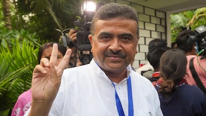 দলীয় বৈঠকে দাবি শুভেন্দু অধিকারীর (Photo: PTI) দলীয় বৈঠকে দাবি শুভেন্দু অধিকারীর (Photo: PTI)