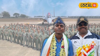 ভারতীয় বায়ুসেনায় যোগ দেওয়া দুবরাজপুরের কৃতি যুবক অভিজিৎ সূত্রধরকে বর্ণাঢ্য শোভাযাত্রায় সংবর্ধনা দেওয়া হয়