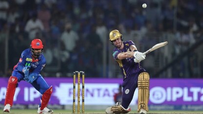 DC vs KKR : কেকেআরের স্বপ্ন এখনই শেষ নয়! একটা সেঞ্চুরি বাঁচিয়ে রাখল আশা, আইপিএল প্লে-অফ কি তাহলে খেলবে নাইটরা?