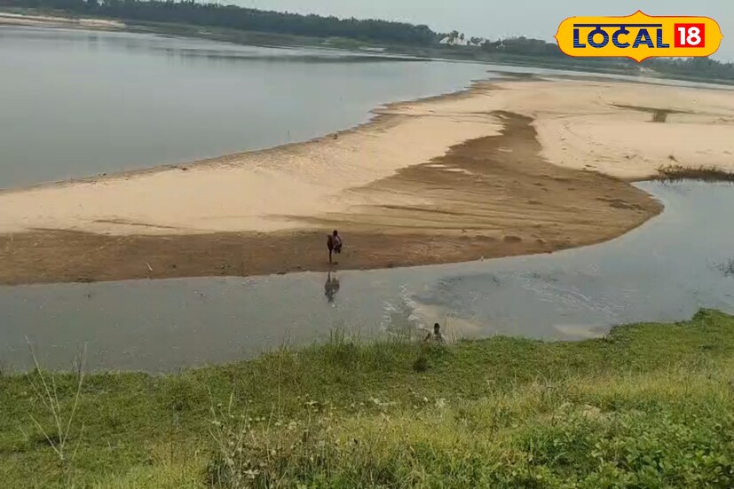 গৈতানপুর-চরমানা এলাকার মানুষের আবেদন অত্যন্ত সরল কিন্তু গুরুত্বপূর্ণ। তাঁদের বক্তব্য, মানুষ এখানে আসুন, নদীর সৌন্দর্য উপভোগ করুন, প্রকৃতির সান্নিধ্যে সময় কাটান, ছবি তুলুন, কিন্তু দয়া করে নদীর জলে নামবেন না। কারণ এই নদীর প্রকৃত বিপদ বাইরে থেকে বোঝা যায় না। একটি ভুল সিদ্ধান্ত মুহূর্তের মধ্যে কেড়ে নিতে পারে একটি মূল্যবান জীবন এবং একটি পরিবারের হাসি। তাই নিজের নিরাপত্তার স্বার্থে এবং পরিবারের কথা ভেবে সকলেরই আরও সতর্ক ও সচেতন হওয়া প্রয়োজন। মনে রাখবেন, একটু সচেতনতা ও সতর্কতাই পারে একটি জীবন রক্ষা করতে। জনস্বার্থে এই বার্তা দিয়েছেন গৈতানপুর-চরমানা এলাকার গ্রামবাসী ও খণ্ডঘোষ থানার পুলিশ প্রশাসন।