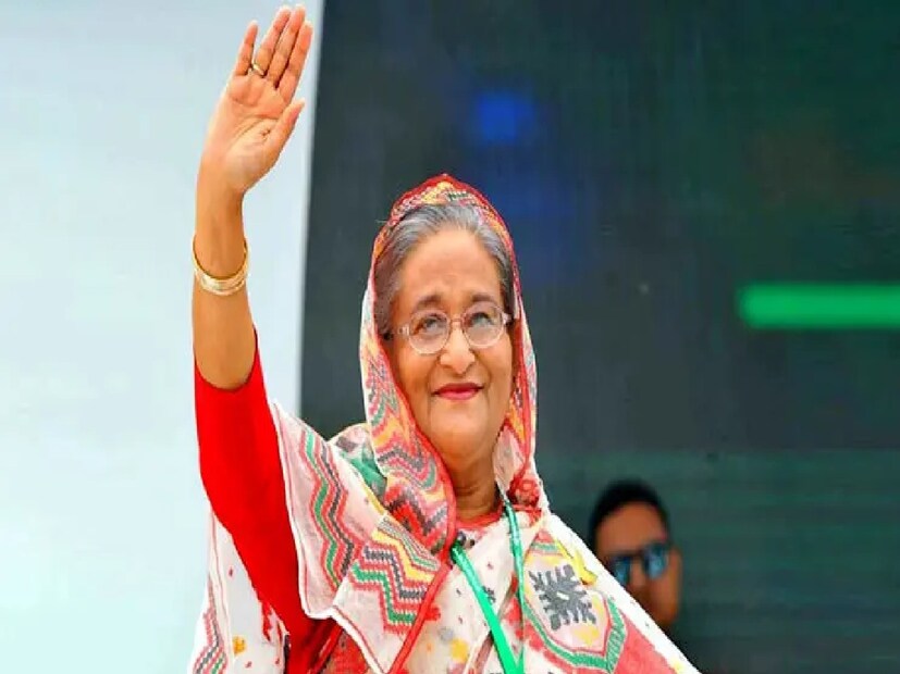 সংখ্যালঘুদের নিরাপত্তা নিয়ে উদ্বেগ: সাক্ষাৎকারের বড় একটি অংশ জুড়ে বাংলাদেশে ধর্মীয় সংখ্যালঘুদের পরিস্থিতি নিয়ে উদ্বেগ প্রকাশ করেন শেখ হাসিনা। তাঁর অভিযোগ, ক্ষমতা থেকে সরে যাওয়ার পর থেকেই হিন্দু, বৌদ্ধ, খ্রিস্টান, আদিবাসী-সহ বিভিন্ন সংখ্যালঘু সম্প্রদায়ের উপর হামলার ঘটনা বেড়েছে। তিনি দাবি করেন, একাধিক মন্দির ভাঙচুর হয়েছে, সংখ্যালঘুদের বাড়িঘরে হামলা চালানো হয়েছে এবং তাদের ভয়ভীতি ও সহিংসতার মুখে পড়তে হয়েছে। এসব ঘটনার জন্য দায়ীদের বিরুদ্ধে প্রশাসন যথাযথ ব্যবস্থা নিতে ব্যর্থ হয়েছে বলেও অভিযোগ করেন তিনি।শেখ হাসিনার মতে, সংখ্যালঘুরা বাংলাদেশের সমান নাগরিক এবং তাঁদের নিরাপত্তা ও ধর্মীয় স্বাধীনতা নিশ্চিত করা রাষ্ট্রের সাংবিধানিক দায়িত্ব। তিনি আরও বলেন, সংখ্যালঘুদের উপর হামলা এবং উপাসনালয়ে আক্রমণ বাংলাদেশের ১৯৭১ সালের মুক্তিযুদ্ধের চেতনার পরিপন্থী।
