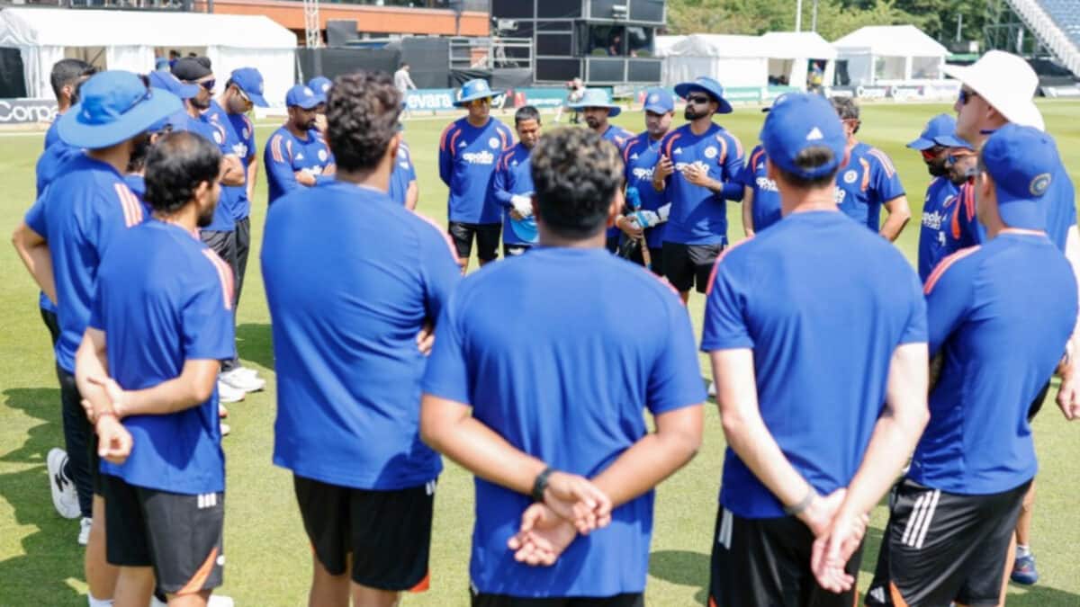 IND vs IRE: প্রথম ম্যাচে ভারতের একাদশে বড় চমক! বাদের খাতায়া তারকারা? চ্যালেঞ্জের জন্য তৈরি আইরিশরা