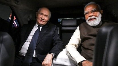 Vladimir Putin: ‘ভারত কখনও বিদেশি শক্তি দ্বারা পরিচালিত হয়নি, হবেও না’: রাশিয়া-ভারত সম্পর্ক নিয়ে ট্রাম্পকে কড়া বার্তা পুতিনের Vladimir Putin: ‘ভারত কখনও বিদেশি শক্তি দ্বারা পরিচালিত হয়নি, হবেও না’: রাশিয়া-ভারত সম্পর্ক নিয়ে ট্রাম্পকে কড়া বার্তা পুতিনের