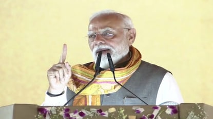 তারকেশ্বরের সভায় প্রধানমন্ত্রী নরেন্দ্র মোদি৷ তারকেশ্বরের সভায় প্রধানমন্ত্রী নরেন্দ্র মোদি৷
