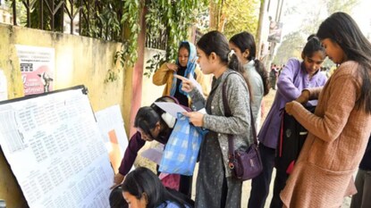 Paper Leak: NEET বিতর্কের রেশ কাটতে না কাটতেই ফের প্রশ্নফাঁস! পরীক্ষার ঠিক ১ দিন আগেই মহারাষ্ট্রের TET স্থগিত করার ঘোষণা