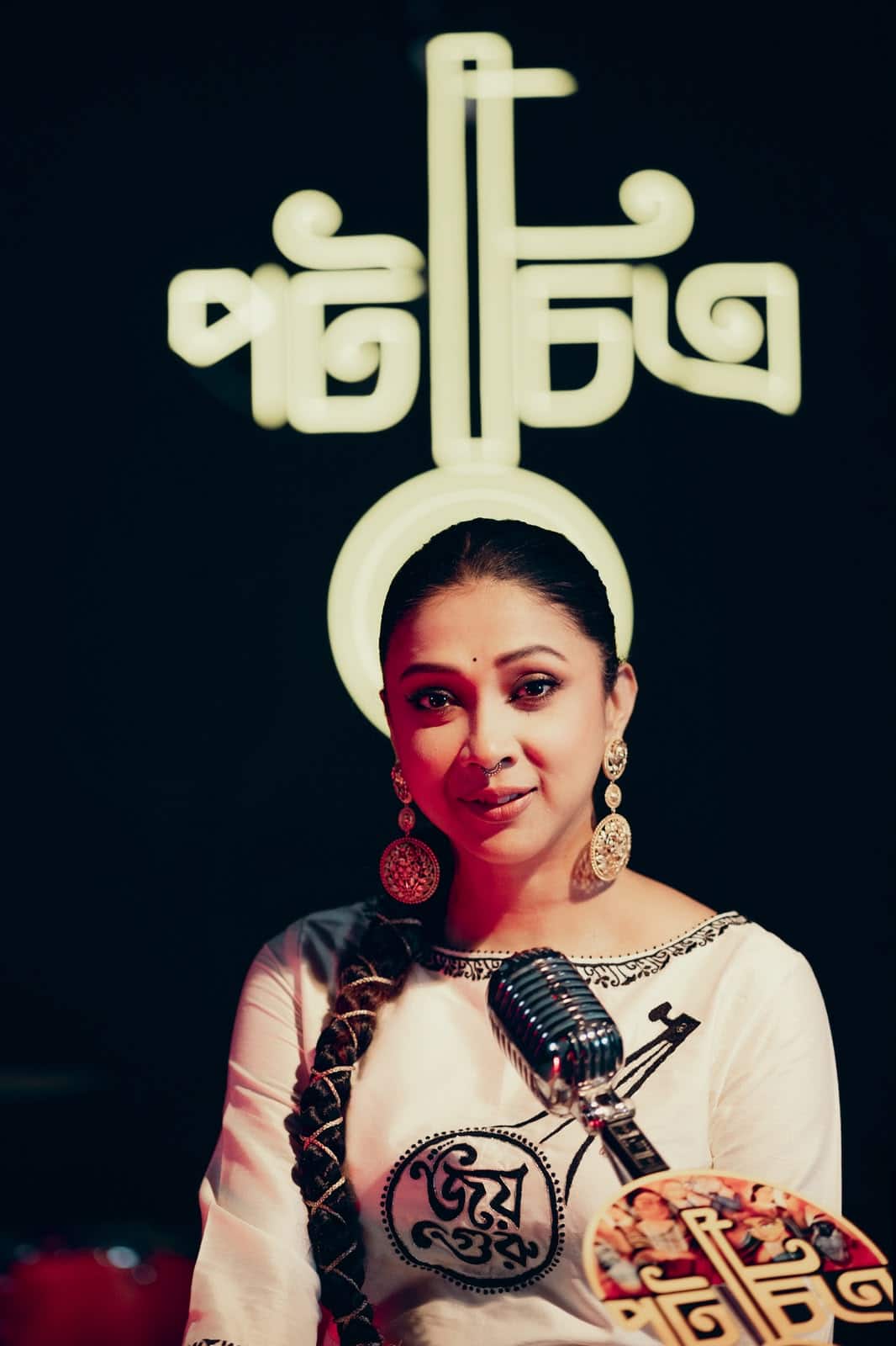 জনপ্রিয় লোকসঙ্গীত শিল্পী পৌষালী বন্দ্যোপাধ্যায়