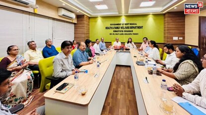 স্বাস্থ্য ভবনে মন্ত্রীর সঙ্গে বৈঠকে বেসরকারি হাসপাতালের কর্তারা স্বাস্থ্য ভবনে মন্ত্রীর সঙ্গে বৈঠকে বেসরকারি হাসপাতালের কর্তারা