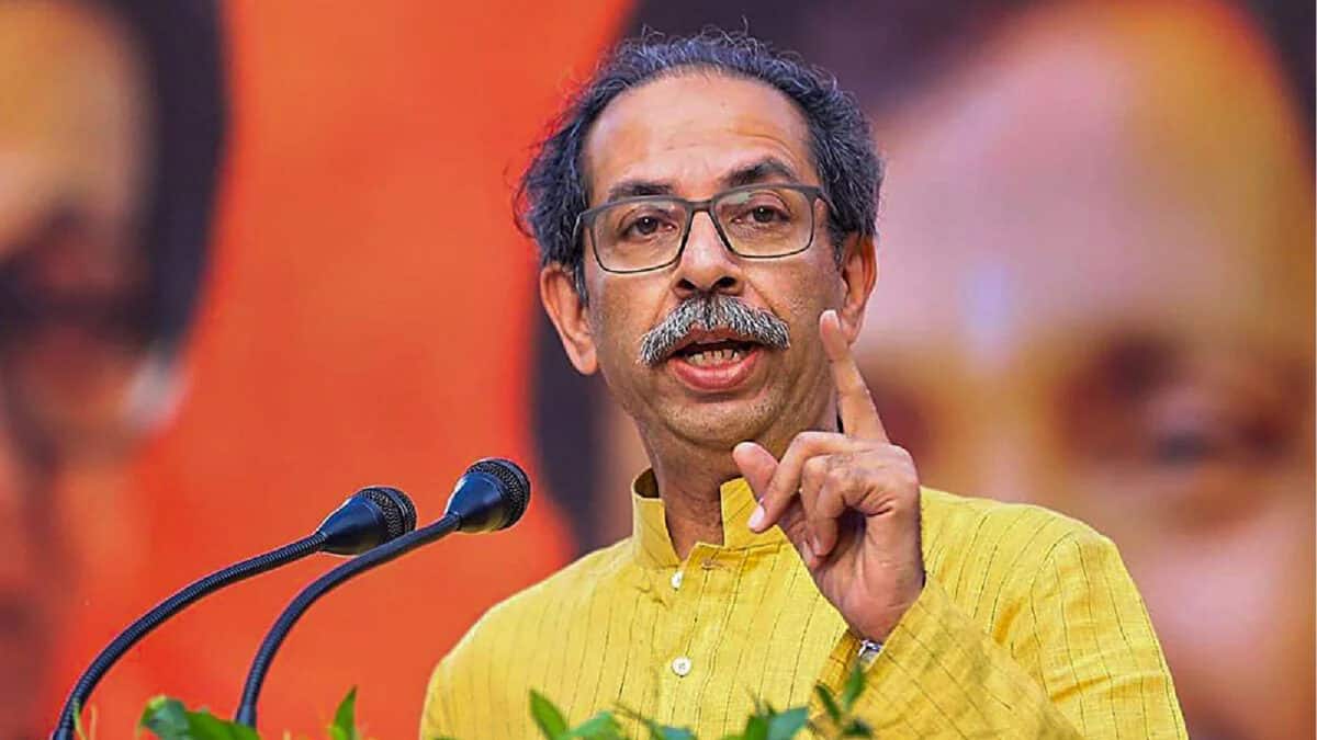 আজই উদ্ধব শিবির ছাড়ছেন ৬ শিবসেনা সাংসদ? দ্বিতীয় ধাক্কার অপেক্ষায় প্রাক্তন মুখ্যমন্ত্রী