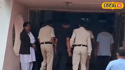 আদালতে নিয়ে যাওয়া হচ্ছে অভিযুক্ত ব্যাংক ম্যানেজার রাজীব কুমারকে (সংরক্ষিত ছবি)