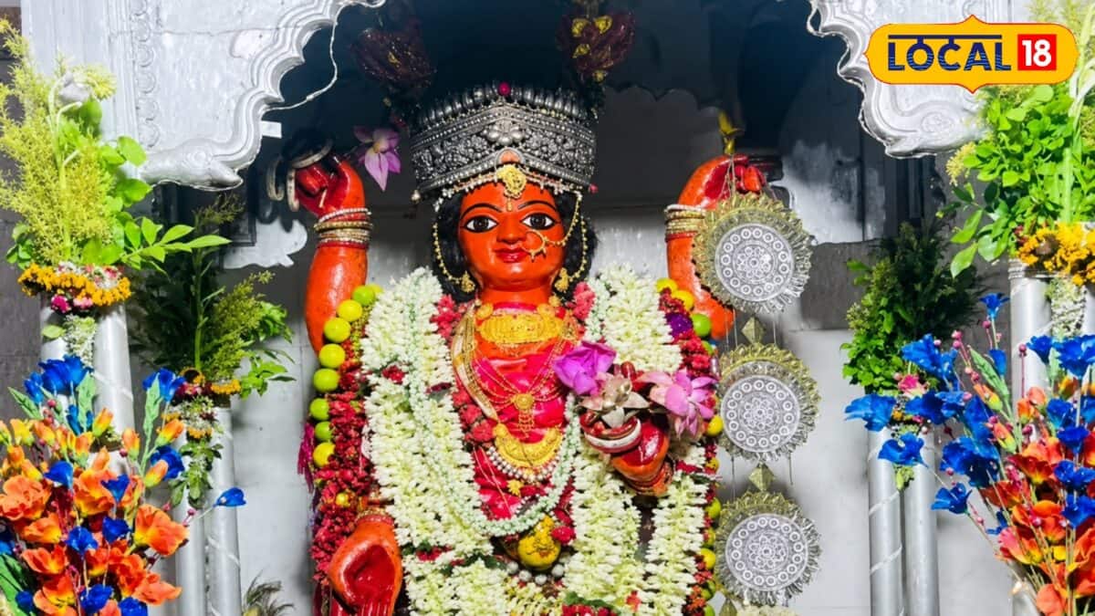Tripura Sundari Mandir: বাংলার অখ্যাত এই গ্রামে হয় রাজরাজেশ্বরীর মহাপুজো, ত্রিপুরার সঙ্গে রয়েছে গভীর টান! ইতিহাস জানলে গায়ে কাঁটা দেবে