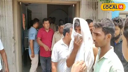 মুর্শিদাবাদের সামশেরগঞ্জে পুলিশের অভিযানে অবৈধভাবে মজুত করা রেশনের চাল ও গমের ঘটনায় গ্রেফতার ৩