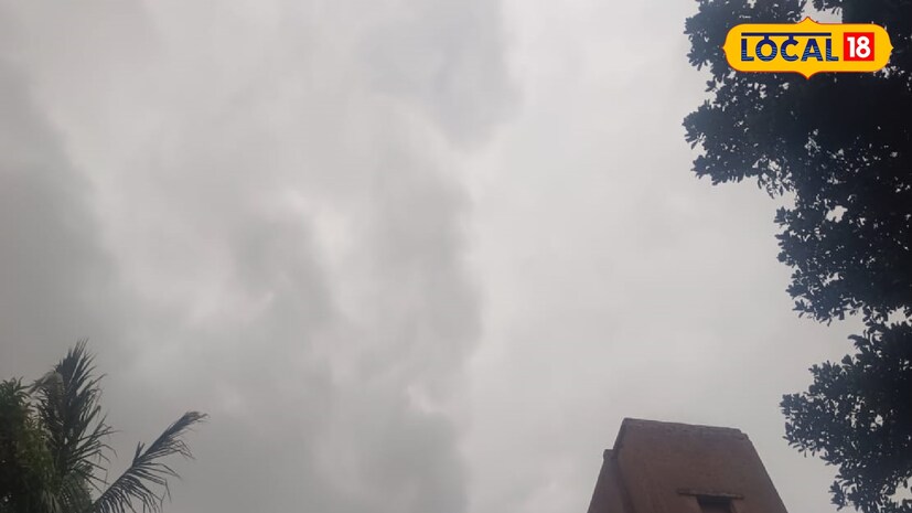 জলপাইগুড়ি এবং আলিপুরদুয়ারে অতি ভারী বৃষ্টি। এই দুই জেলায় কমলা সতর্কতা জারি। দার্জিলিং, কালিম্পং, আলিপুরদুয়ার, কোচবিহার, জলপাইগুড়ি উত্তরবঙ্গেরই পাঁচ জেলায় ভারী বৃষ্টির হলুদ সর্তকতা সপ্তাহ জুড়ে। উত্তরবঙ্গের সব জেলাতেই বজ্র বিদ্যুৎ সহ হালকা থেকে মাঝারি বৃষ্টির সম্ভাবনা। সঙ্গে ৩০ থেকে ৫০ কিলোমিটার গতিবেগে দমকা ঝড়ো হাওয়া কোথাও কোথাও।