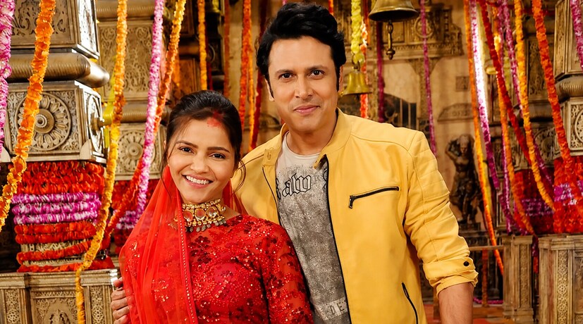 তবে, তাঁর সমসাময়িক অনেকের মতো নয়, খান বছরের পর বছর ধরে প্রচারের আলো থেকে অনেকটাই দূরে থেকেছেন। এই অভিনেতার কর্মজীবনে দীর্ঘ বিরতি ছিল, যা নিয়ে তিনি সাক্ষাৎকারে অকপটে কথা বলেছেন। ২০২১ সালে, তিনি 'শক্তি – অস্তিত্ব কে এহসাস কি' ধারাবাহিকের মাধ্যমে হরমন সিং-এর ভূমিকায় অভিনয় করে টেলিভিশনে ফিরে আসেন। দীর্ঘ বিরতির পর তাঁর এই প্রত্যাবর্তন অনুরাগ বসু হিসেবে পরিচিত ভক্তদের মধ্যে ব্যাপক কৌতূহল তৈরি করেছিল।