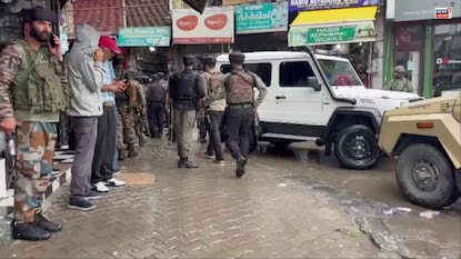 অনন্তনাগে জঙ্গি হামলা অনন্তনাগে জঙ্গি হামলা