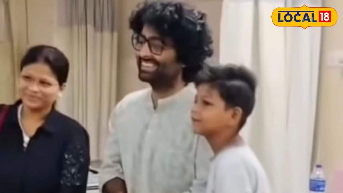 Arijit Singh: অসুস্থ ভক্তের জন্য জিয়াগঞ্জ থেকে কলকাতায় ছুটে এলেন অরিজিৎ সিং, হাসপাতালে ঢুকেই যা করলেন গায়ক…, নিমেষে ভাইরাল