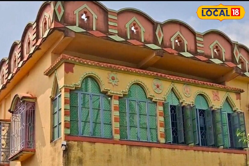 পুলিশ সূত্রে খবর, বর্তমানে মিনার মণ্ডল এবং তাঁর ছেলেকে বাড়িতে বসিয়ে জিজ্ঞাসাবাদ করা হচ্ছে আর কোথায় কোথায় টাকা মজুত রয়েছে। অন্যদিকে, মিনার মণ্ডলের পাশাপাশি টুলু মণ্ডলের বাড়িতেও তল্লাশি চালানো হচ্ছে বলে সূত্রের খবর। যদিও টুলু মণ্ডল বেশ কয়েকদিন ধরে পলাতক। সাঁইথিয়ার বিজেপি বিধায়ক কৃষ্ণকান্ত সাহা বলেন, ‘‘রাজ্যে পালাবদল হয়েছে। চুরি, ডাকাতি, সিন্ডিকেটরাজ বন্ধ হচ্ছে। যাঁরা বলেছিলেন খেলা হবে, তাঁরা দেখতে পাচ্ছেন কী খেলা হচ্ছে। আমি মনে করি, দুর্নীতিতে জড়িত টাকা উদ্ধার হোক। সেই টাকা মানুষের কাজে ব্যবহার করা হোক।"<br />ছবি ও তথ্য: সৌভিক রায়