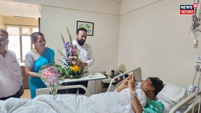 রাজেশকে দেখতে হাসপাতালে এলেন মন্ত্রী ইন্দ্রনীল খাঁ রাজেশকে দেখতে হাসপাতালে এলেন মন্ত্রী ইন্দ্রনীল খাঁ