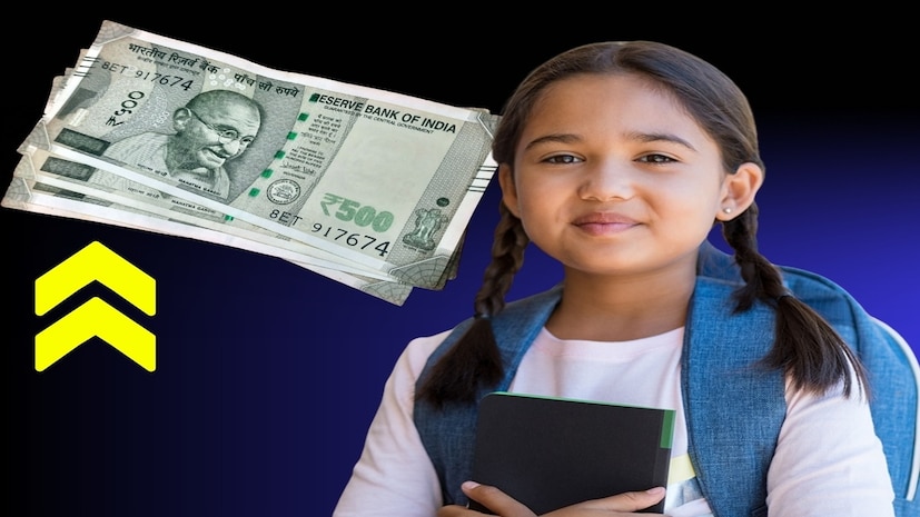 কীভাবে তৈরি করবেন প্রায় ৫০ লক্ষ টাকার তহবিল?যদি আপনি প্রতি অর্থবর্ষে ১,০৫,০০০ টাকা করে ১৫ বছর বিনিয়োগ করেন এবং সুদের হার পুরো সময়ে ৮.২%-এ অপরিবর্তিত থাকে, তাহলে ২১ বছর শেষে আপনার মেয়াদপূর্তির অর্থ হবে প্রায় ৫০.২৭ লক্ষ টাকা ।

এখানে লক্ষণীয়, বিনিয়োগ করতে হবে মাত্র ১৫ বছর, কিন্তু চক্রবৃদ্ধি সুদের সুবিধা মিলবে পুরো ২১ বছর। 

হিসেব এক নজরে

বার্ষিক বিনিয়োগ: ১,০৫,০০০ টাকা

বিনিয়োগের মেয়াদ: ১৫ বছর

মোট বিনিয়োগ: ১৫.৭৫ লক্ষ
 টাকা
সুদের হার: ৮.২% (বার্ষিক)

মেয়াদপূর্তি: ২১ বছর

আনুমানিক মেয়াদপূর্তির অর্থ: ৫০.২৭ লক্ষ টাকা

মোট সুদ: প্রায় ৩৪.৫২ লক্ষ টাকা 

(উপরের হিসেবটি এই শর্তে করা হয়েছে যে পুরো মেয়াদে সুদের হার ৮.২% অপরিবর্তিত থাকবে। বাস্তবে সুদের হার সময়ে সময়ে পরিবর্তিত হতে পারে।)