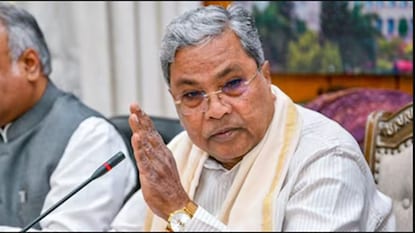 কর্ণাটকের প্রাক্তন মুখ্যমন্ত্রী সিদ্দারামাইয়া৷ কর্ণাটকের প্রাক্তন মুখ্যমন্ত্রী সিদ্দারামাইয়া৷