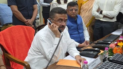 টোল ফ্রি নম্বরে ভুল ও মিথ্যে তথ্য প্রদানকারীদের ‘সাবধান’ করলেন মুখ্যমন্ত্রী টোল ফ্রি নম্বরে ভুল ও মিথ্যে তথ্য প্রদানকারীদের ‘সাবধান’ করলেন মুখ্যমন্ত্রী
