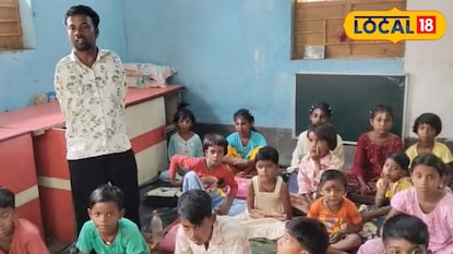 অদম্য ইচ্ছাশক্তিতে সিউড়ির শারীরিক প্রতিবন্ধী জগন্নাথ মাহারা অবৈতনিক স্কুলে দুস্থ শিশুদের পড়াচ্ছেন অদম্য ইচ্ছাশক্তিতে সিউড়ির শারীরিক প্রতিবন্ধী জগন্নাথ মাহারা অবৈতনিক স্কুলে দুস্থ শিশুদের পড়াচ্ছেন