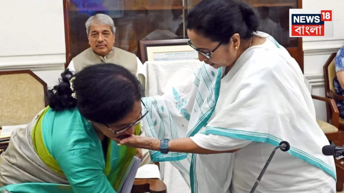 Chandrima Bhattacharya to Mamata: ‘নেত্রীকে গিয়ে বলেছি, আমাকে ছেড়ে দিন,’ উত্তরে চন্দ্রিমাকে কী বলেছিলেন মমতা? ছেলে সৌরভের কথা উঠতেই বললেন..