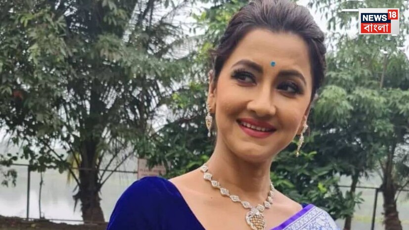 অ্যাসোশিয়েশন ফর ডিমোক্রাটিক রিফর্মস-মাই নেতা, ইলেকশন কমিশন অব ইন্ডিয়া থেকে পাওয়া তথ্য অনুযায়ী রচনা বন্দ্যোপাধ্যায় ক্লাস ১২ পাশ৷ ২০২৪-এ লোকসভা নির্বাচনে তাঁর মনোনয়ন জমা দেওয়ার সময় তিনি নিজের শিক্ষাগত যোগ্যতা, সম্পত্তির পরিমাণ, সব কিছুর নথি জমা দেন৷ সেখান থেকে জানা গিয়েছে যে, দ্বাদশ শ্রেণী পর্যন্ত লেখাপড়া করেন রচনা৷ তারপর কলেজে ভর্তি হলেও, মডেলিং এবং অভিনয়ের চাপে তা শেষ করতে পারেননি৷ অ্যাসোশিয়েশন ফর ডিমোক্রাটিক রিফর্মস-মাই নেতা, ইলেকশন কমিশন অব ইন্ডিয়া থেকে পাওয়া তথ্য অনুযায়ী রচনা বন্দ্যোপাধ্যায় ক্লাস ১২ পাশ৷ ২০২৪-এ লোকসভা নির্বাচনে তাঁর মনোনয়ন জমা দেওয়ার সময় তিনি নিজের শিক্ষাগত যোগ্যতা, সম্পত্তির পরিমাণ, সব কিছুর নথি জমা দেন৷ সেখান থেকে জানা গিয়েছে যে, দ্বাদশ শ্রেণী পর্যন্ত লেখাপড়া করেন রচনা৷ তারপর কলেজে ভর্তি হলেও, মডেলিং এবং অভিনয়ের চাপে তা শেষ করতে পারেননি৷