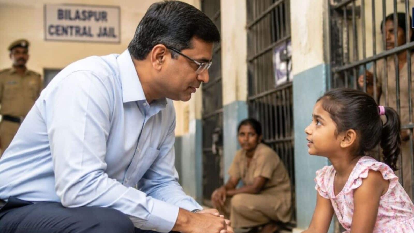 জেলে ‘বন্দি’ ৬ বছরের ফুটফুটে কন্যা! পরিদর্শনে আসা IAS অফিসার করলেন শুধু একটা প্রশ্ন, গোটা জীবন পাল্টে খুদের, ঘটনা জানলে চোখে জল আসবে জেলে ‘বন্দি’ ৬ বছরের ফুটফুটে কন্যা! পরিদর্শনে আসা IAS অফিসার করলেন শুধু একটা প্রশ্ন, গোটা জীবন পাল্টে খুদের, ঘটনা জানলে চোখে জল আসবে