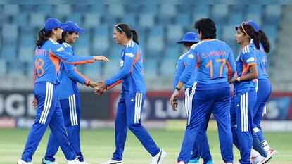 INDIA W vs THAILAND W : বিশ্বকাপ জেতানো ক্রিকেটার নেই, তবুও এশিয়া কাপ জয় দিয়ে শুরু করল ভারত, এবার অপেক্ষা পাকিস্তান ম্যাচের