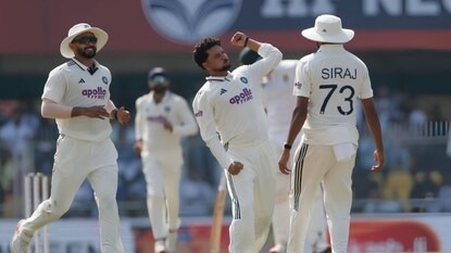 Kuldeep Yadav : বেঞ্চে বসে কেরিয়ার শেষ! ১৮ ম্যাচে ৭৯ উইকেট, তবুও কপাল ফেরে না, শ্রীলঙ্কা সফরে এই তারকাকে খেলাবে ভারত? উঠছে দাবি